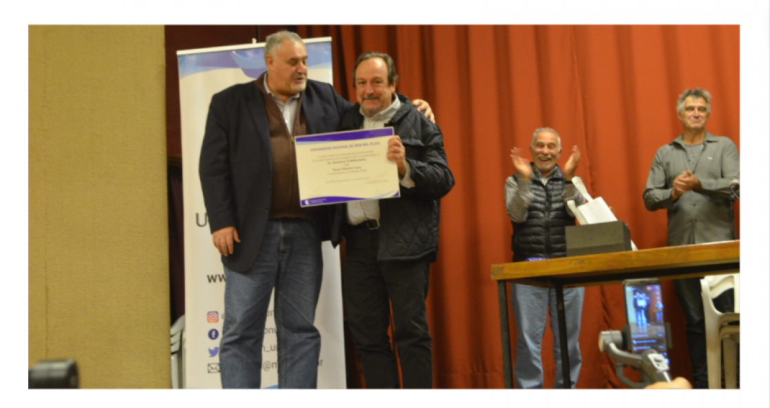 Universidad Nacional de Mar del Plata otorgó título Honoris Causa a Humberto Tomassino